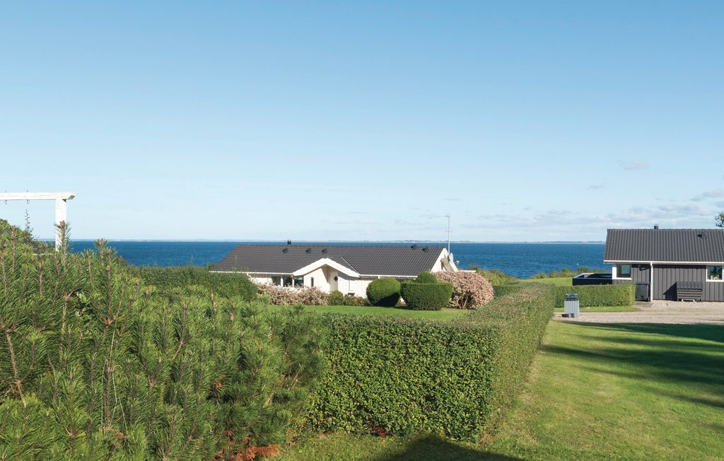 Semesterhus - Mommark Strand , Danmark - D1023 14