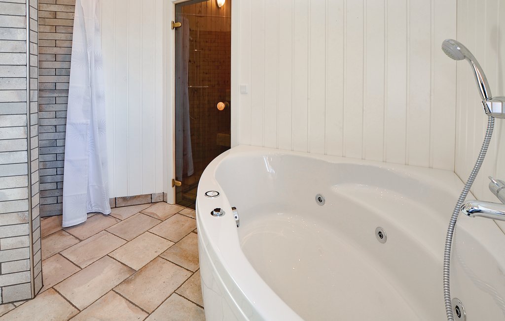 Semesterhus - Lavensby Strand , Danmark - D1332 24