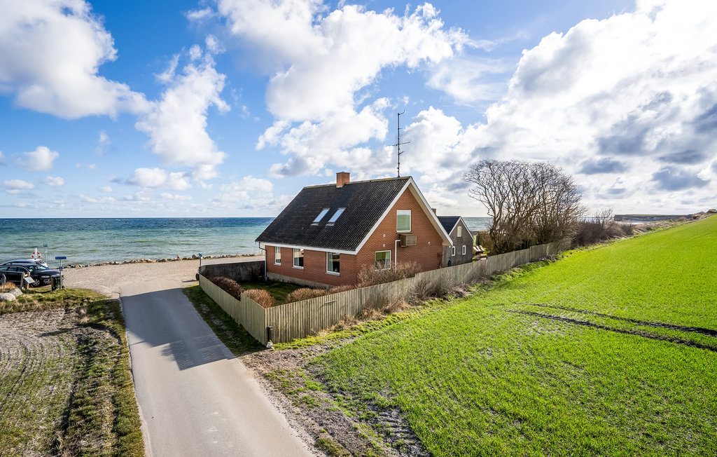 Feriehuse - Karlby Strand , Danmark - D70006 1