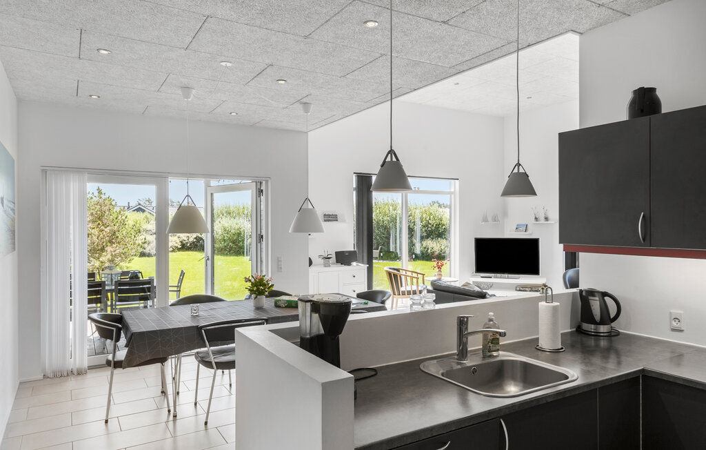 Feriehuse - Nr. Lyngby Strand , Danmark - D7115 15