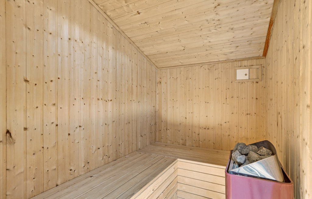 Semesterhus - Nr. Lyngby Strand , Danmark - D7333 25