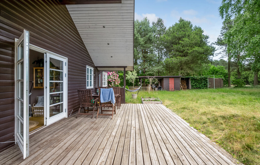Stap in een decoratieve plek van welzijn waar u zich onmiddellijk thuis zult voelen.

Dit goed onderhouden vakantiehuis is perfect voor een grote familie of een groep vrienden. Als u een persoon bent ..