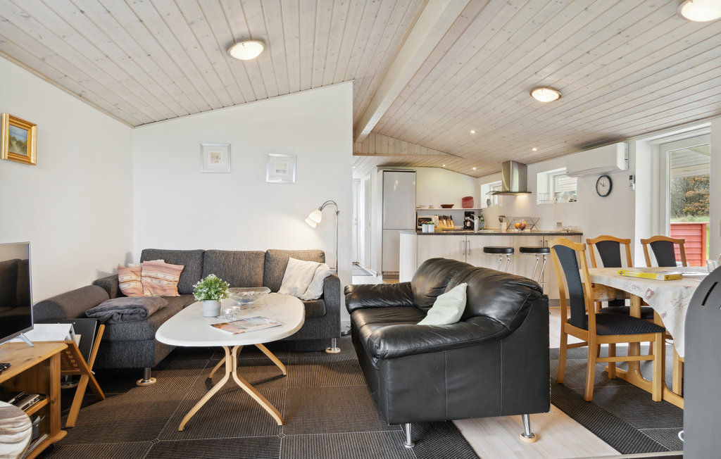 Feriehus - Nr. Lyngby Strand , Danmark - D7612 17