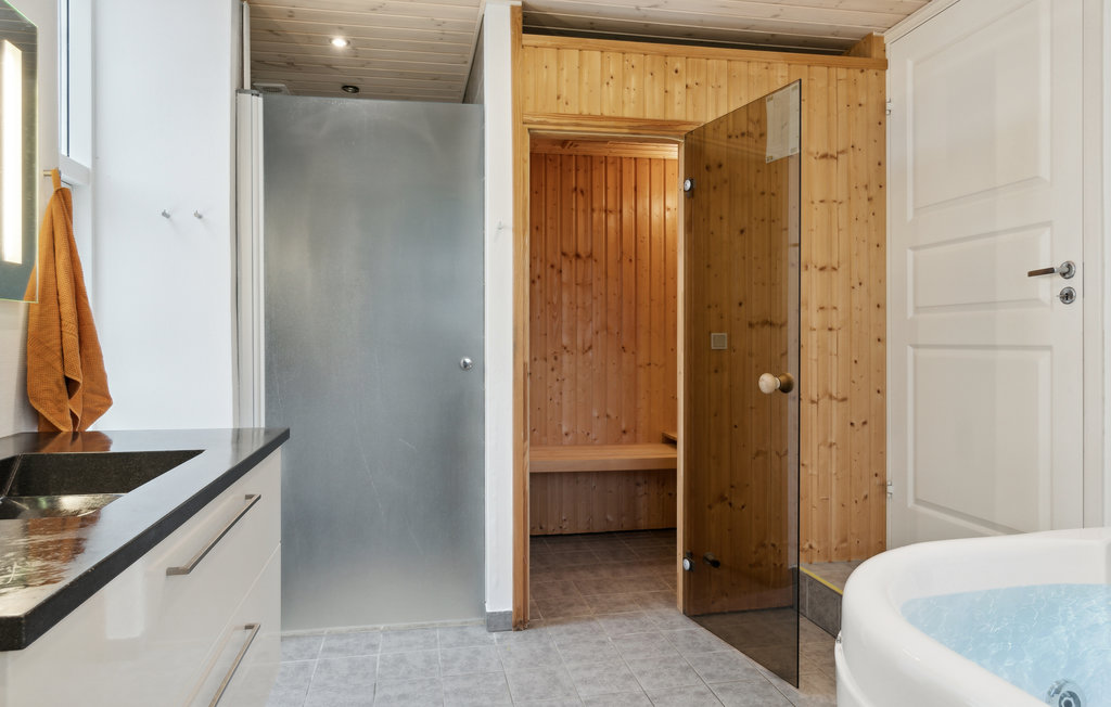 Semesterhus - Nr. Lyngby Strand , Danmark - D7600 25