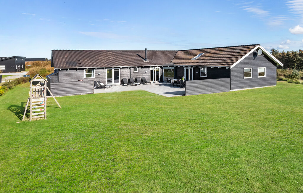 Feriehus - Nr. Lyngby Strand , Danmark - D7640 1
