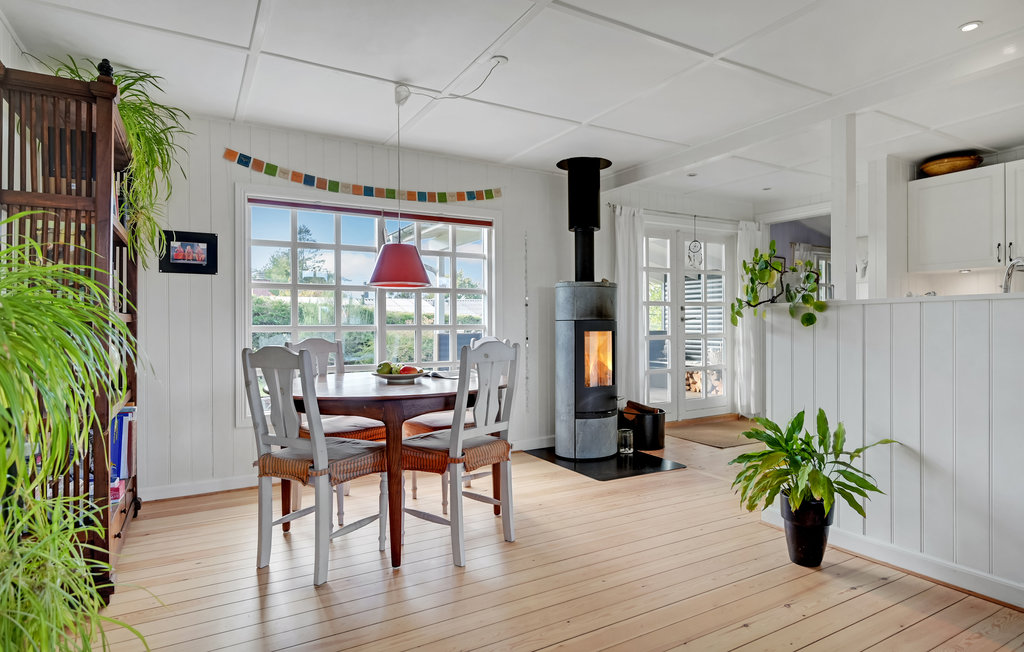 Semesterhus - Ajstrup Strand , Danmark - D84020 18