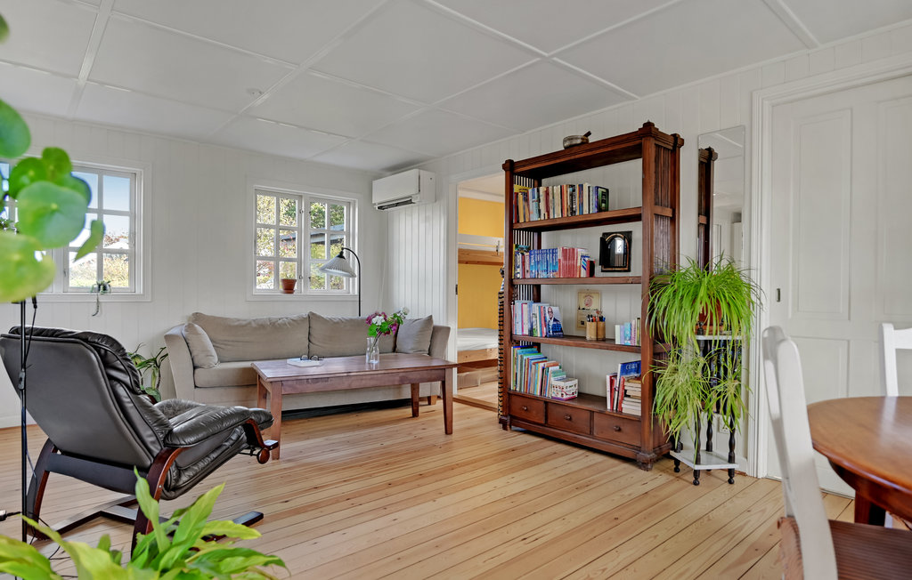 Semesterhus - Ajstrup Strand , Danmark - D84020 17