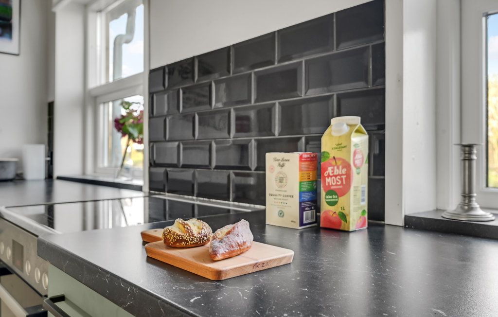 Semesterhus - Ajstrup Strand , Danmark - D84022 22