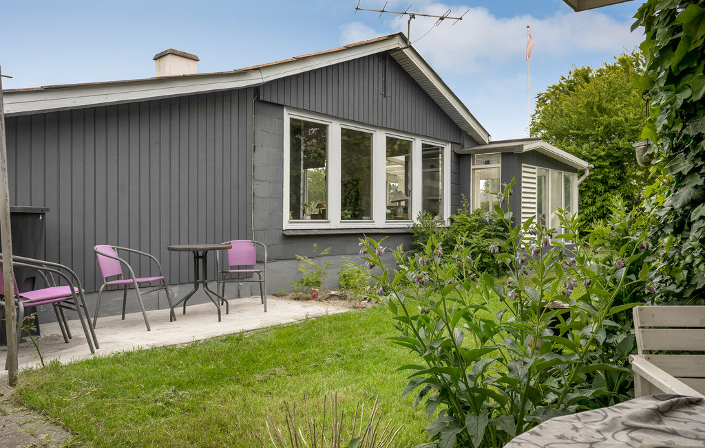 Feriehuse - As Strandby , Danmark - D88092 12