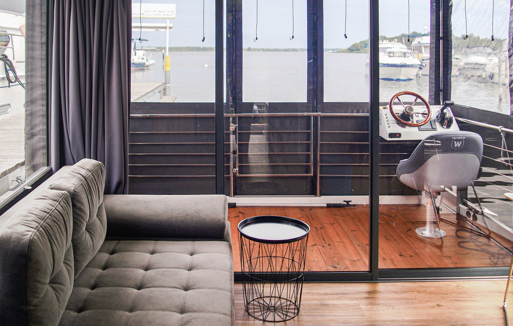 Husbåt - Brandenburg , Tyskland - DBB016 2