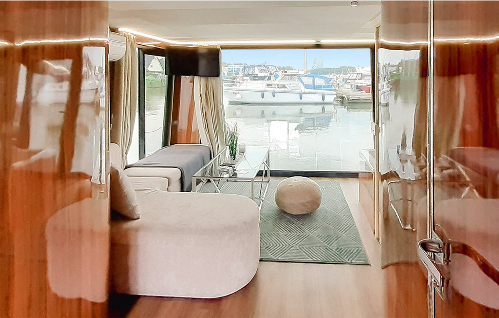 Husbåt - Neuruppin , Tyskland - DBB031 3