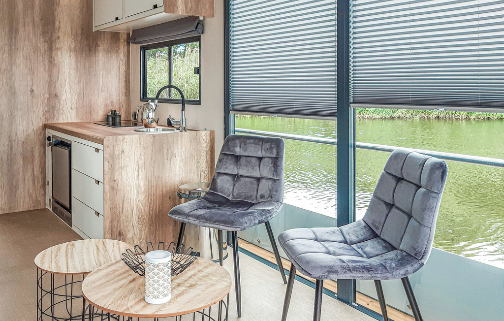 Husbåd - Havelland Brandenburg , Tyskland - DBB025 15