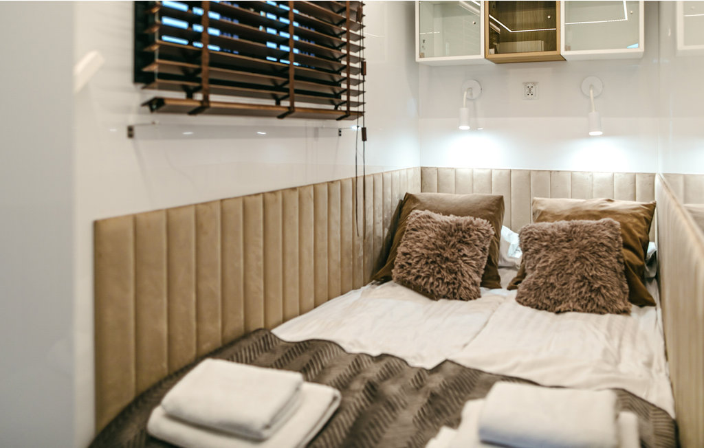 Husbåd - Neuruppin , Tyskland - DBB030 9