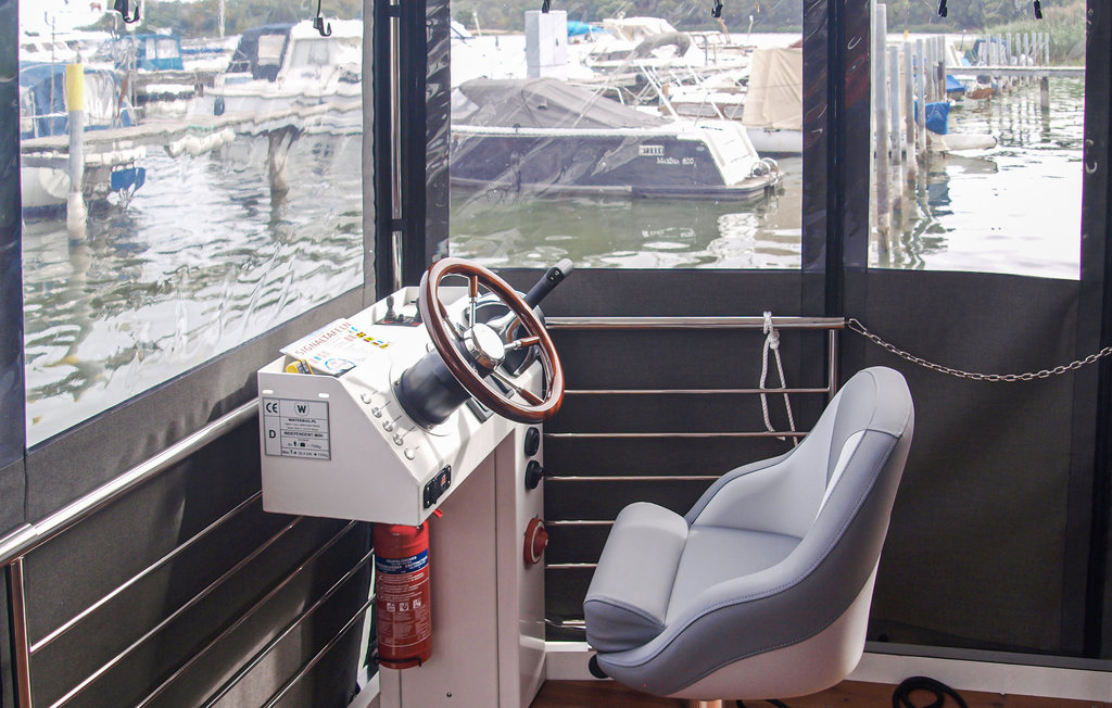 Husbåt - Brandenburg , Tyskland - DBB016 7