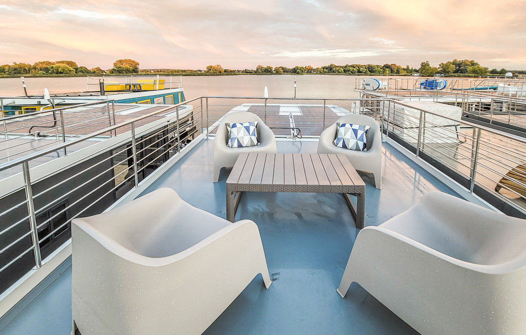 Husbåt - Havelland Brandenburg , Tyskland - DBB024 2