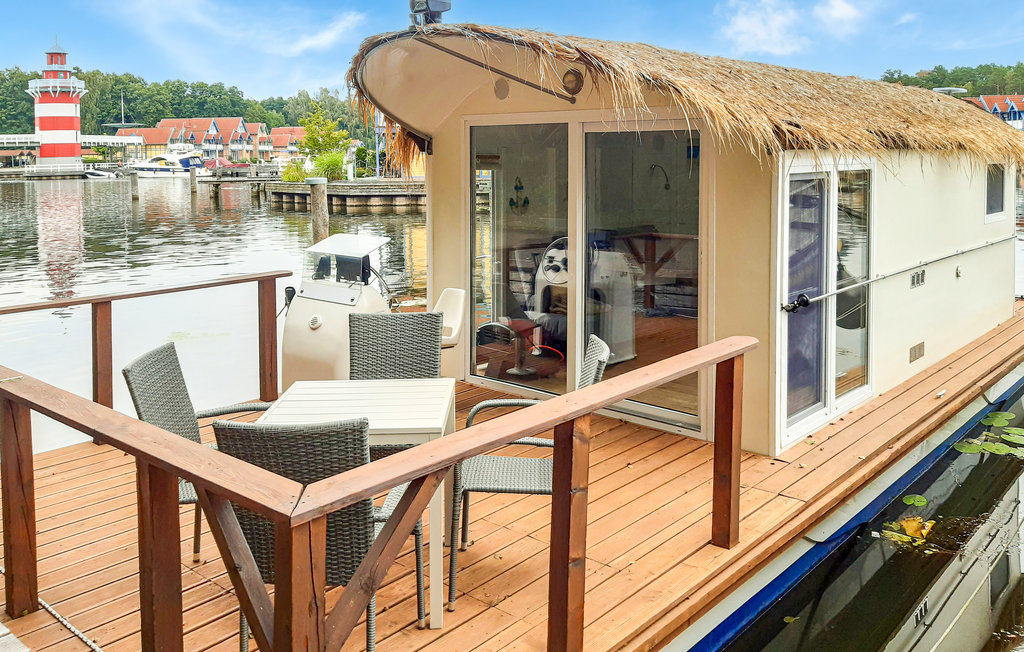 Hausboot - Neuruppin , Deutschland - DBB027 2
