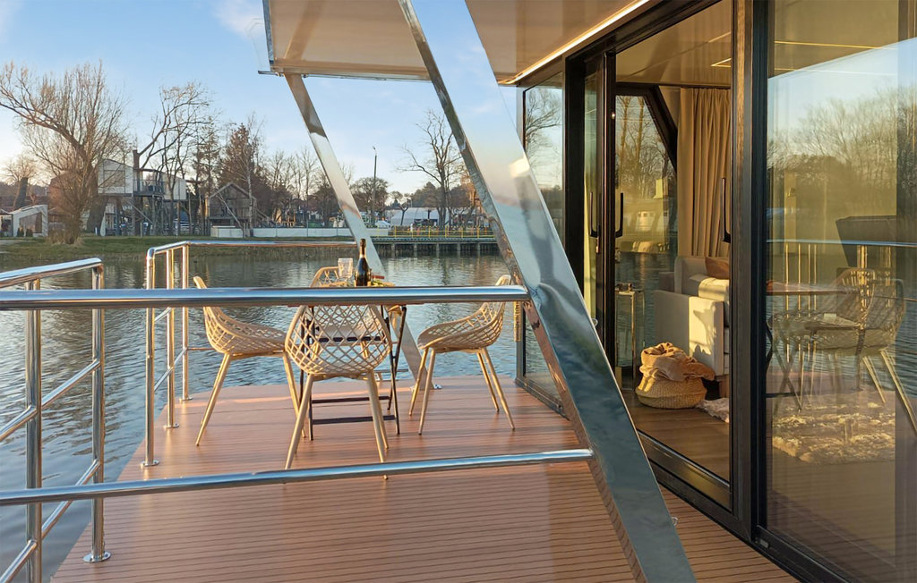 Husbåd - Neuruppin , Tyskland - DBB030 3