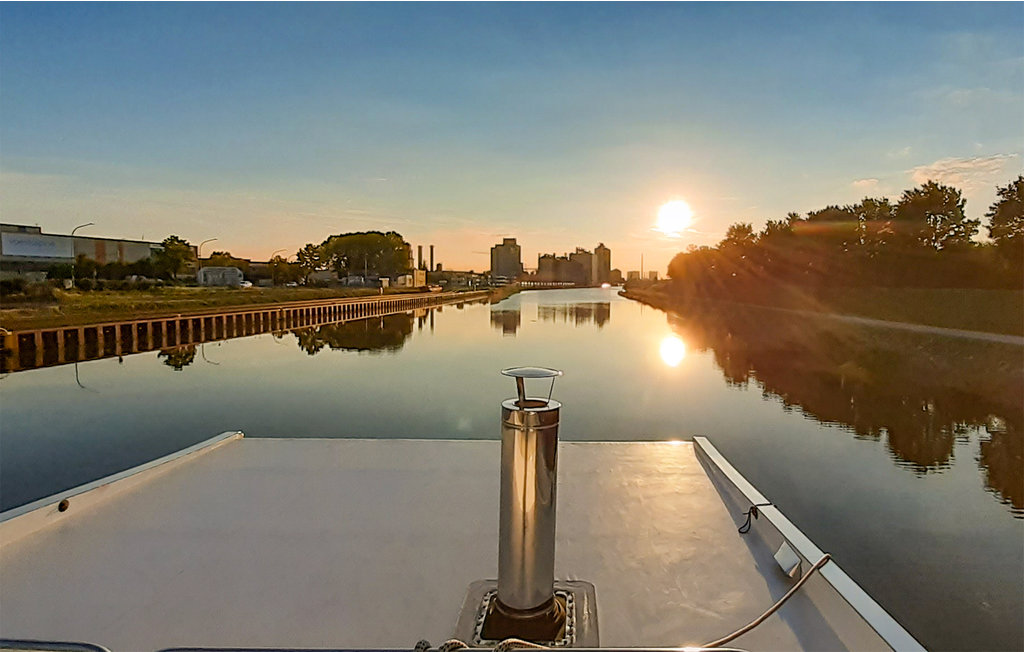 Husbåt - Neuruppin , Tyskland - DBB031 7