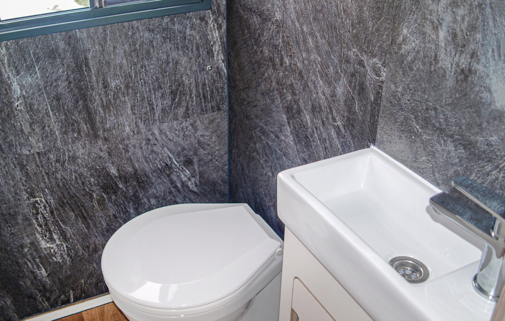 Husbåt - Brandenburg , Tyskland - DBB016 14