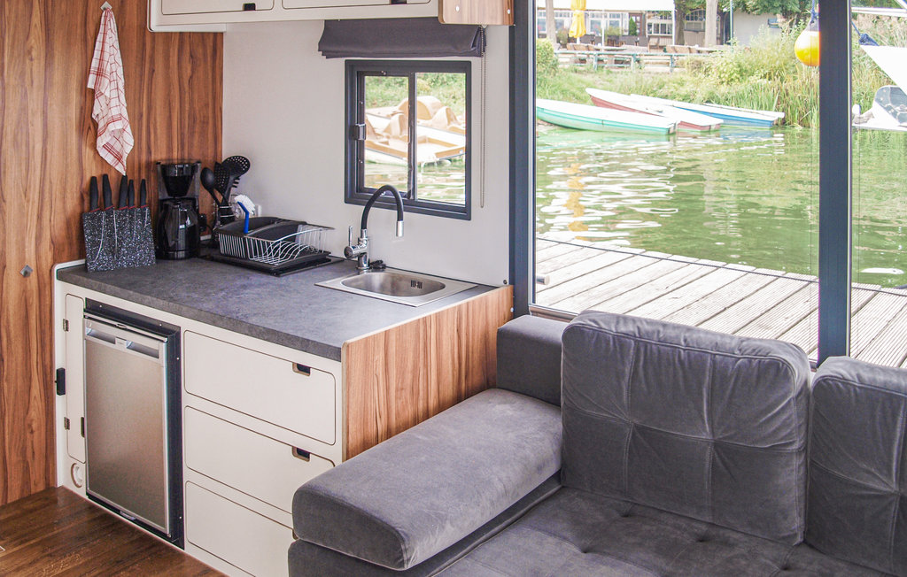 Husbåt - Brandenburg , Tyskland - DBB016 6