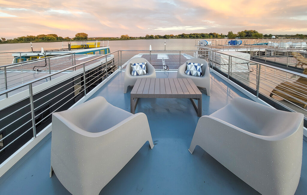 Hausboot - Havelsee , Deutschland - DBB405 2