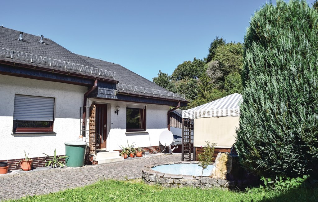 Semesterhus - Sellerich , Tyskland - DEI117 1