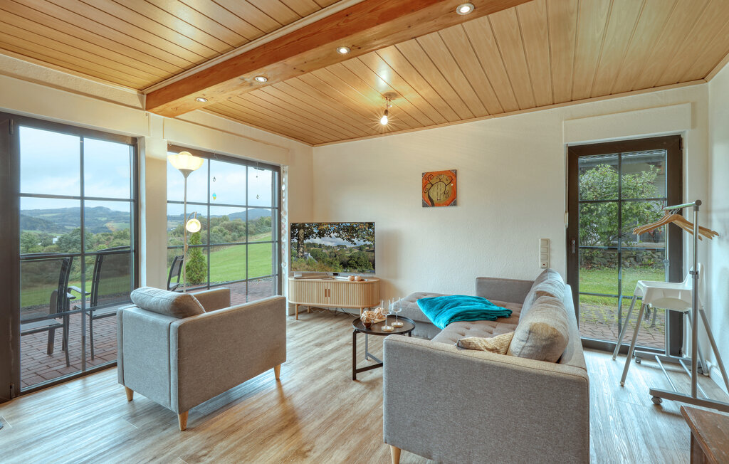 Ferienhaeuser - Daun - Eifel , Deutschland - DEI311 3