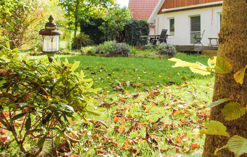 Smaakvol vakantiehuis in een rustige omgeving.

In het Fuldadal ten zuiden van Kassen heet dit uitnodigende vakantiehuis je welkom in de gemeente Morschen. Binnen wachten liefdevol en persoonlijk inge..
