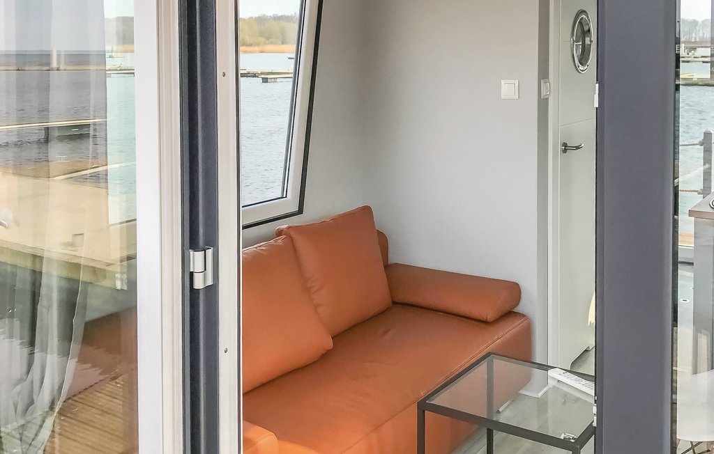 Husbåt/Hus på vatten - Loitz , Tyskland - DMV005 5