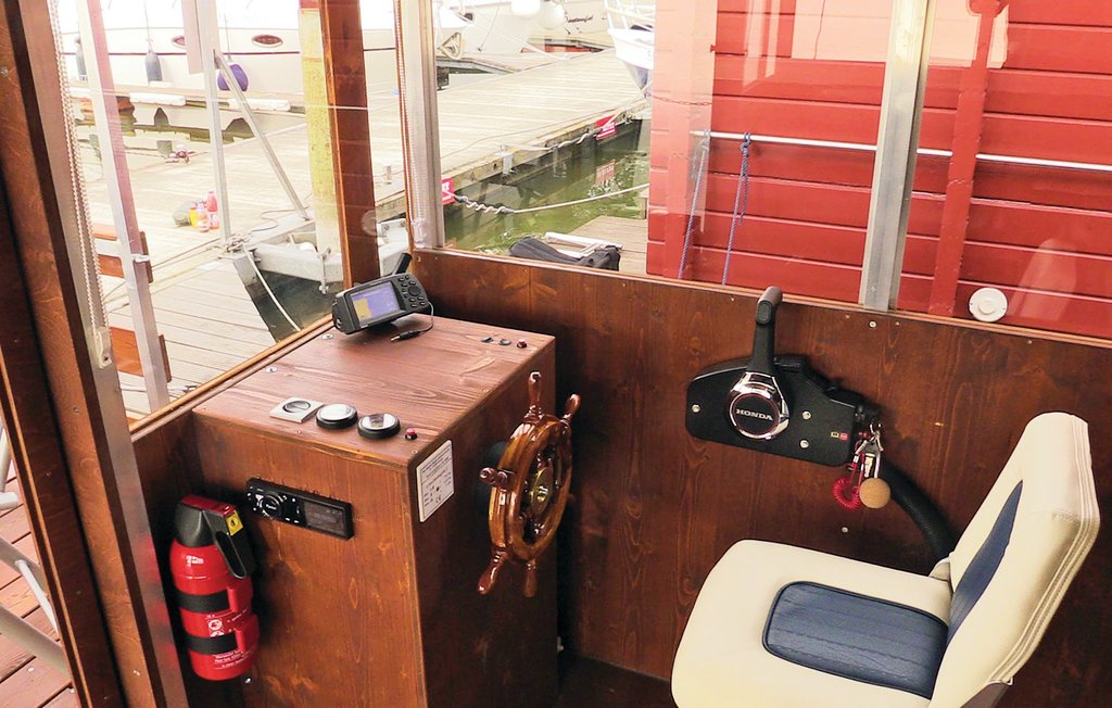 Hausboot - Loitz , Deutschland - DMV002 11