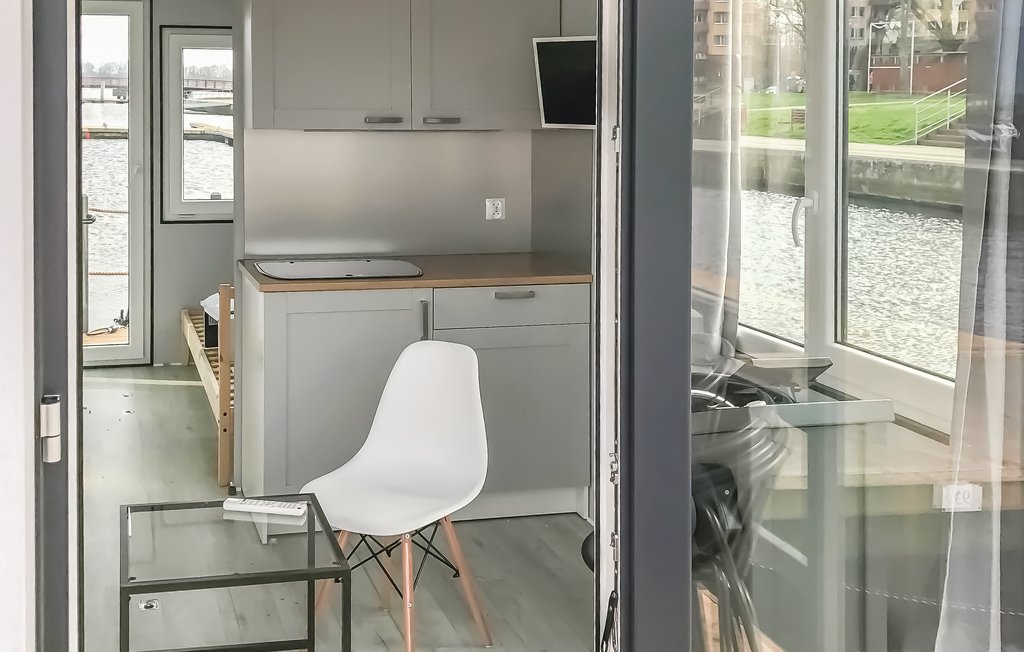 Husbåt/Hus på vatten - Loitz , Tyskland - DMV005 6