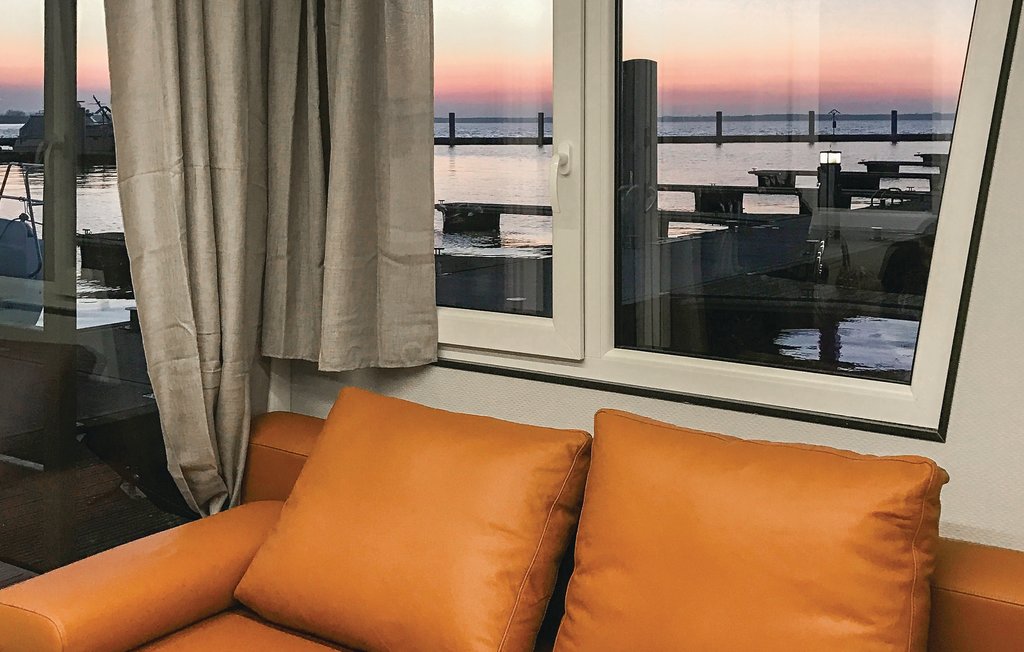 Husbåt/Hus på vatten - Loitz , Tyskland - DMV005 3