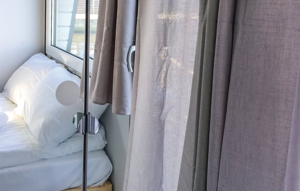 Husbåt/Hus på vatten - Loitz , Tyskland - DMV005 10