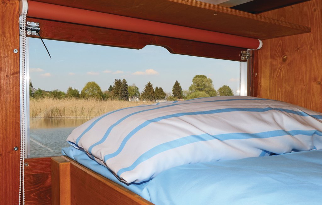 Hausboot - Loitz , Deutschland - DMV002 14