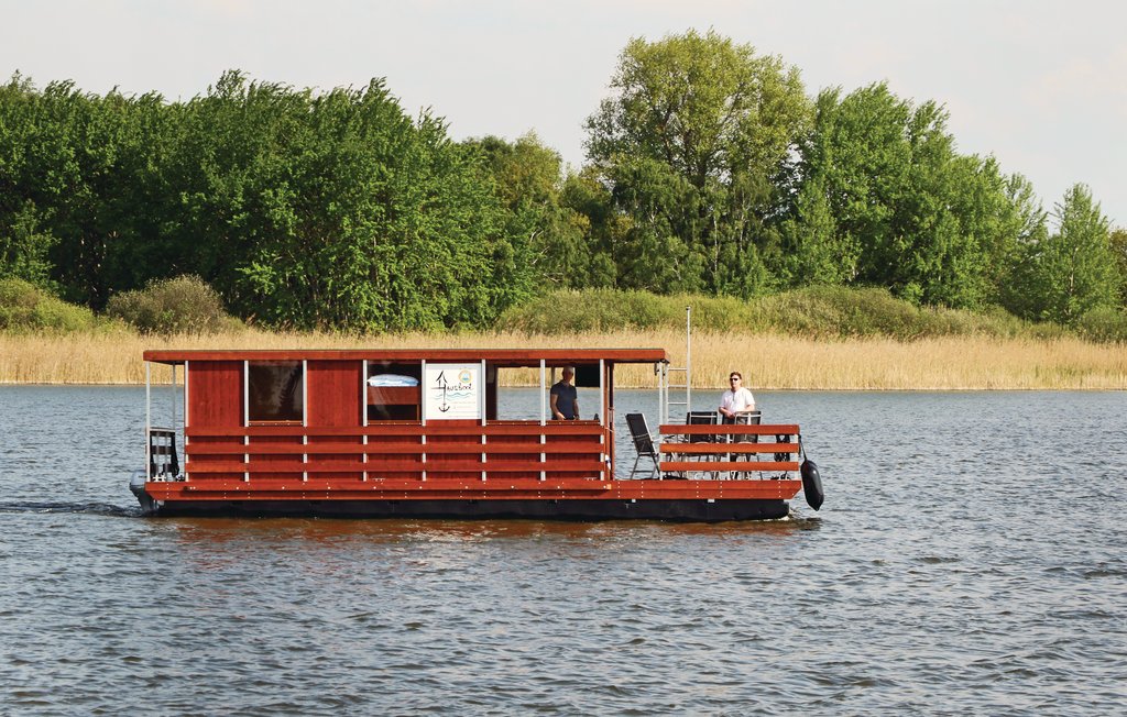 Hausboot - Loitz , Deutschland - DMV002 4