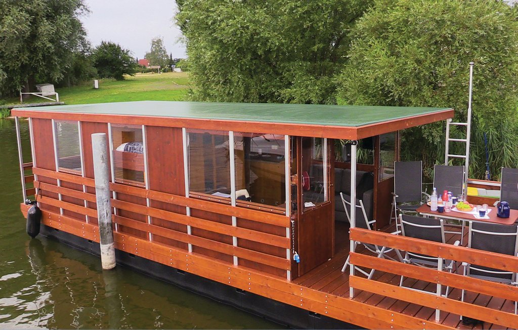 Hausboot - Loitz , Deutschland - DMV002 5