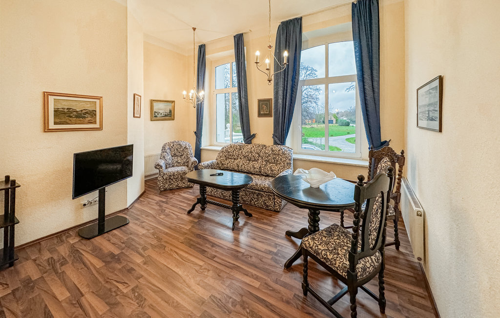 Ferienhaus - Schloss Schmuggerow , Deutschland - DMV333 8