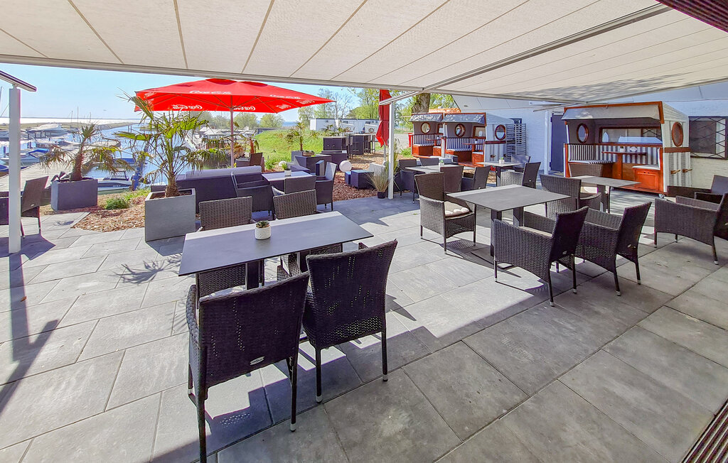 Hausboot - Martinshafen , Deutschland - DMV931 11