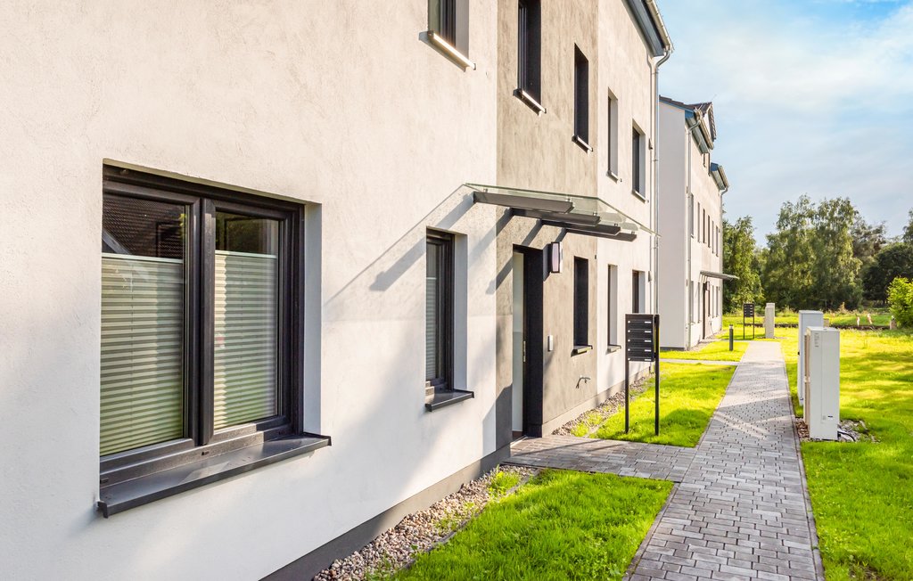 Das Objekt mit 5 Ferienapartments offeriert ein besonderes Angebot für blinde Gäste. Diese dürfen mit ihrem Blindenhund, wenn ein entsprechender Ausweis vorliegt, den Urlaubskomfort an der Müritz ..