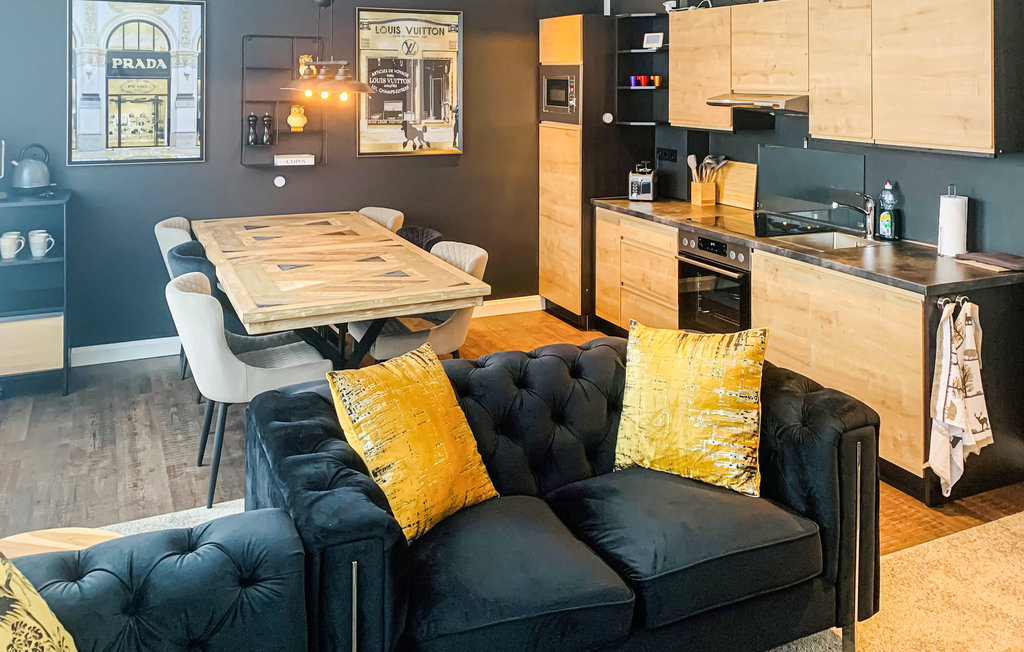 Willkommen in dieser einladenden Ferienwohnung mit Balkon.

Verbringen Sie hier in stilvollem Ambiente einen schönen Urlaub mit Ihren Lieben in Mettmann. Die Wohnung befindet sich im 1. Stock und eig..