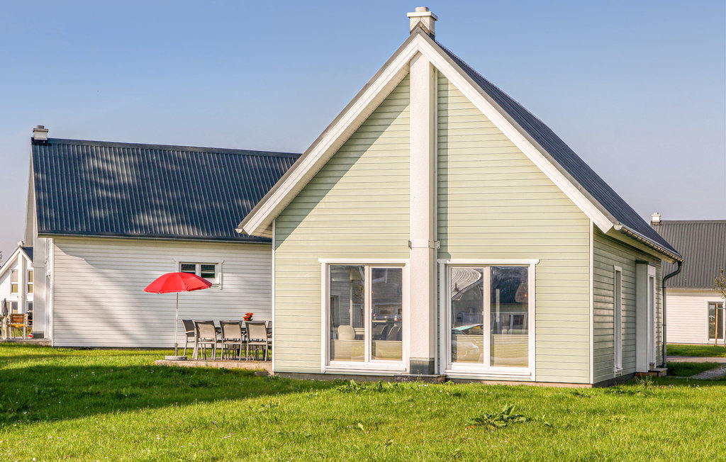Dieses gemütliche Holzhaus "Strandhaus Sontje" liegt im Ferienpark OstseeResort Olpenitz in unmittelbarer Nähe zur Ostsee. Hier finden Sie und Ihre Lieben alles, was Sie für einen gelungenen Urlaub..