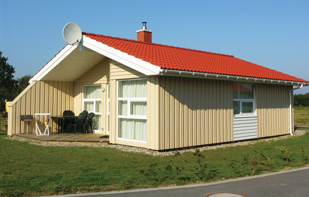 Insbesondere Familien betrachten dieses kleine, kuschelige Ostseebad gern als ihre Sommerfrische. Schönhagen hat einen rund 1000 Meter langen, feinsandigen Ostseestrand, der im Norden nahtlos an den ..