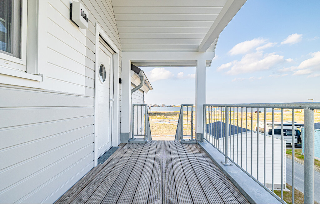 Genießen Sie stilvolle Urlaubstage mit Sauna, Kaminofen und sonnigem Balkon in modernem Ambiente.

Verbringen Sie erholsame Tage in dieser geschmackvoll eingerichteten Ferienwohnung, die modernes Des..