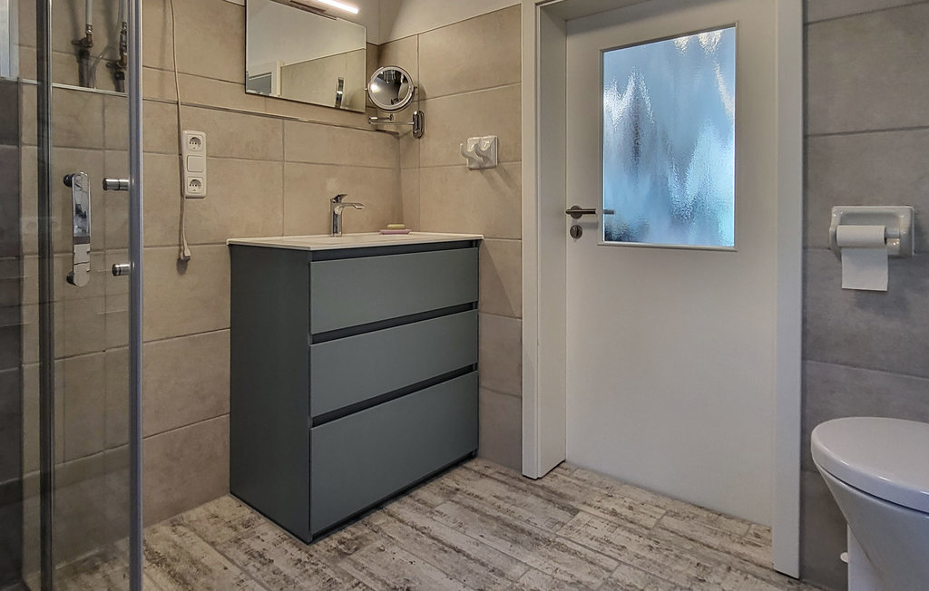 Semesterhus - Erfurt , Tyskland - DTH543 12