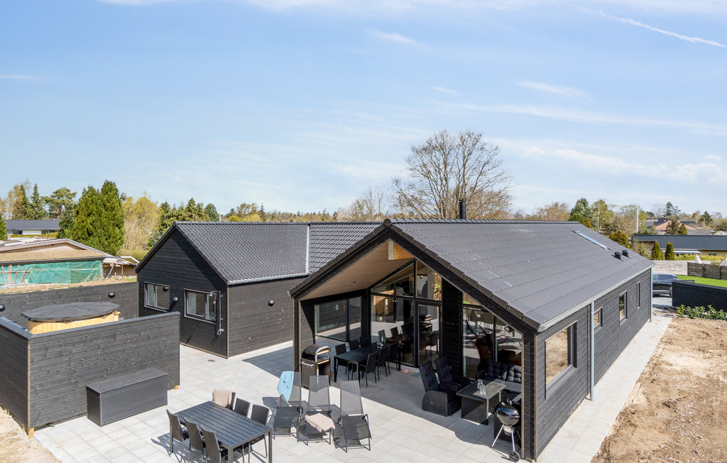 Feriehuse - Dronningmølle strand , Danmark - E02180 1