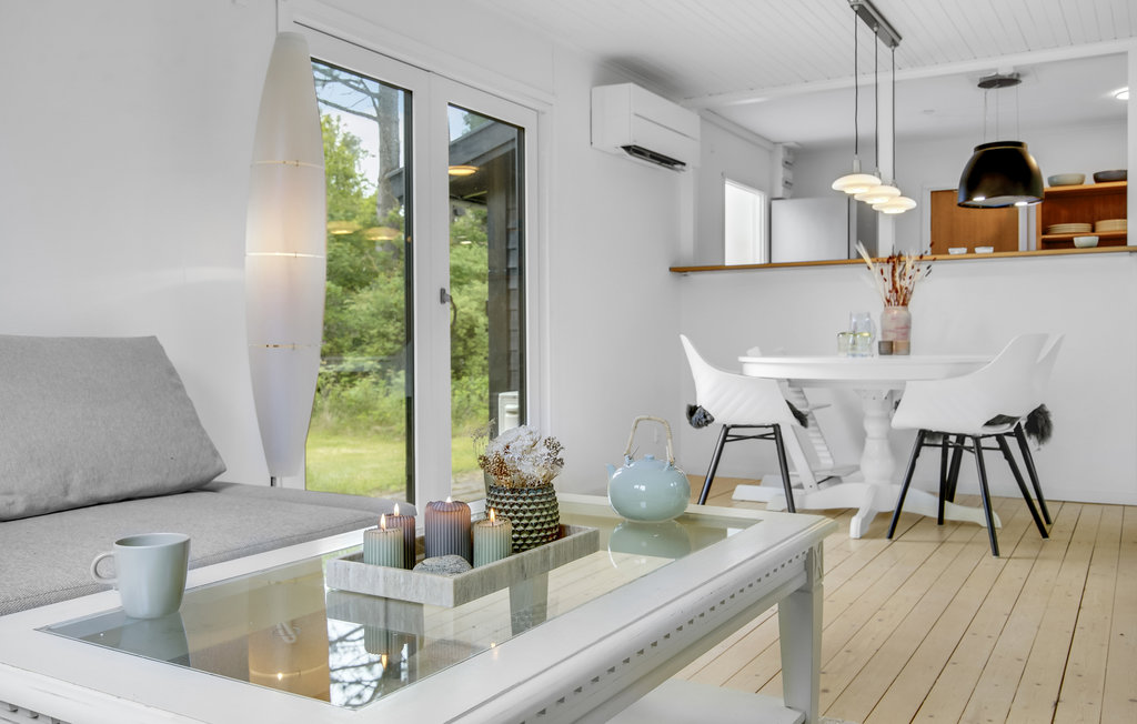 Semesterhus - Dronningmølle , Danmark - E03438 17