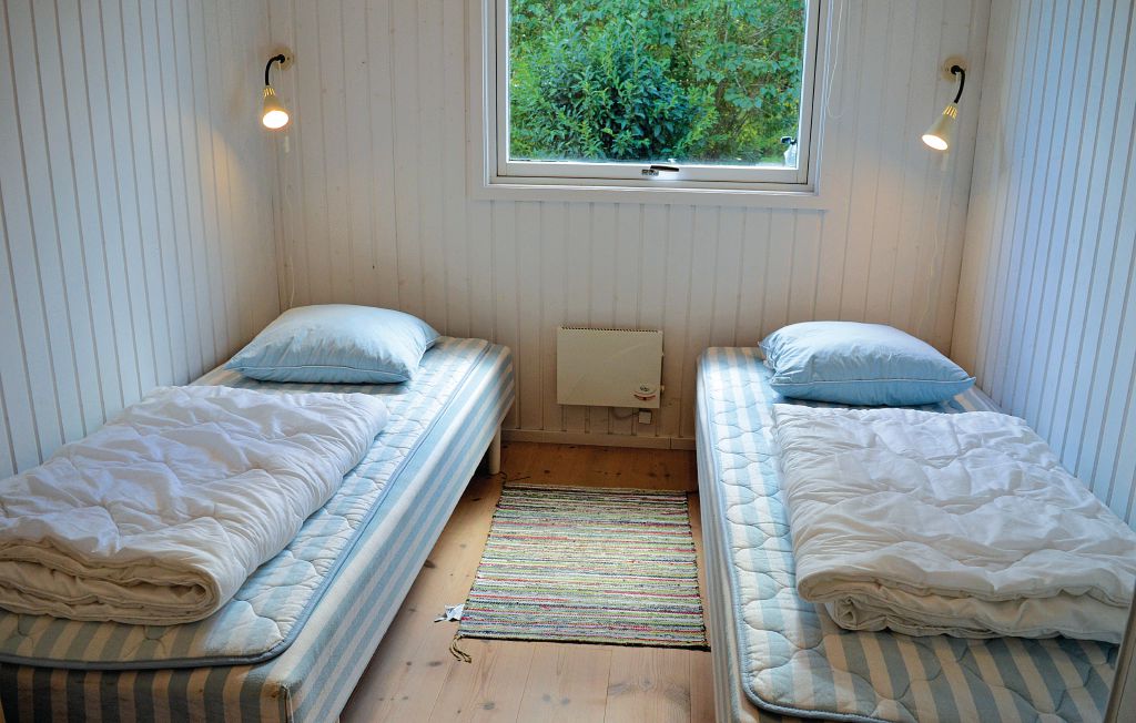 Feriehuse - Dronningmølle , Danmark - E03321 10