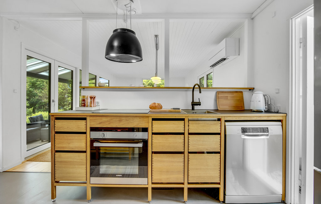 Semesterhus - Dronningmølle , Danmark - E03438 21