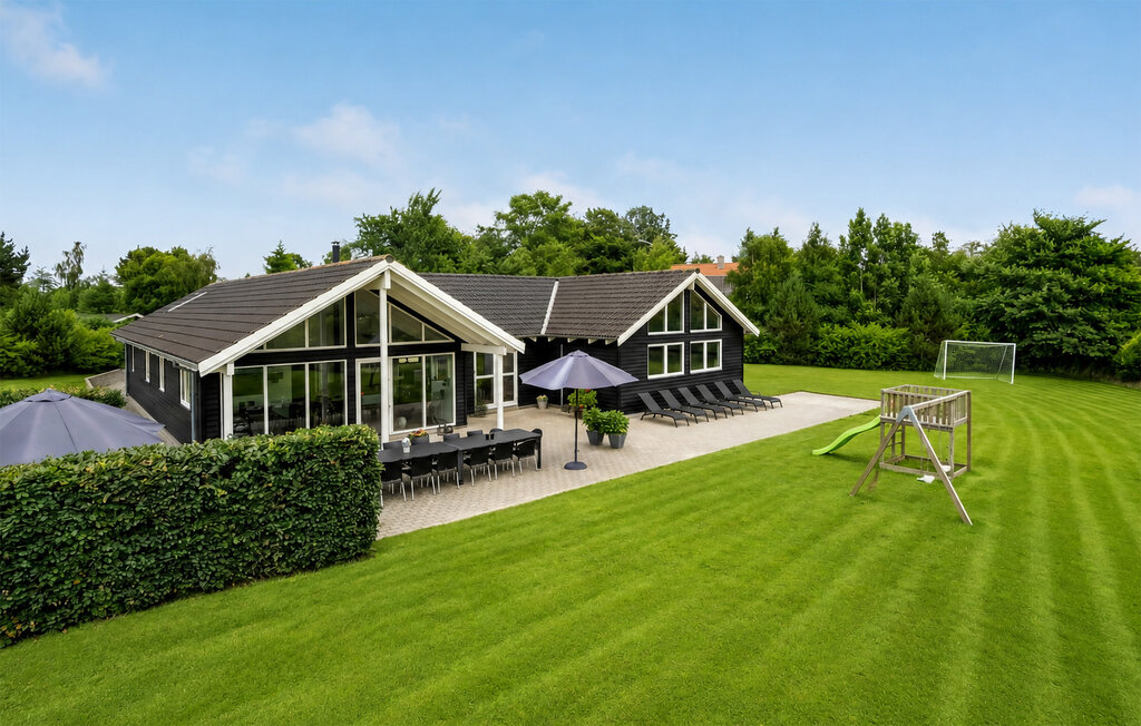Feriehuse - Tisvilde , Danmark - E09200 1