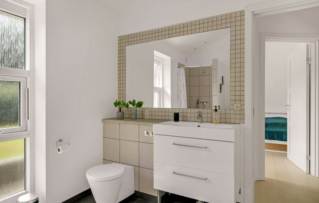 Semesterhus - Vejby Strand , Danmark - E51016 24